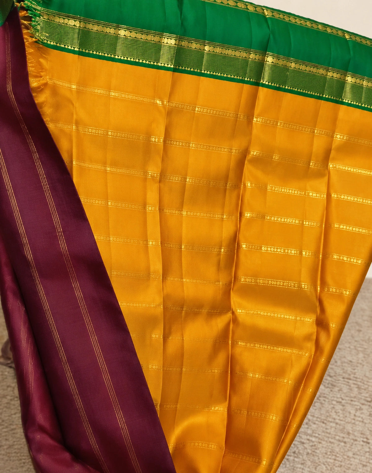Ezhilara Kanjivaram Silk Saree