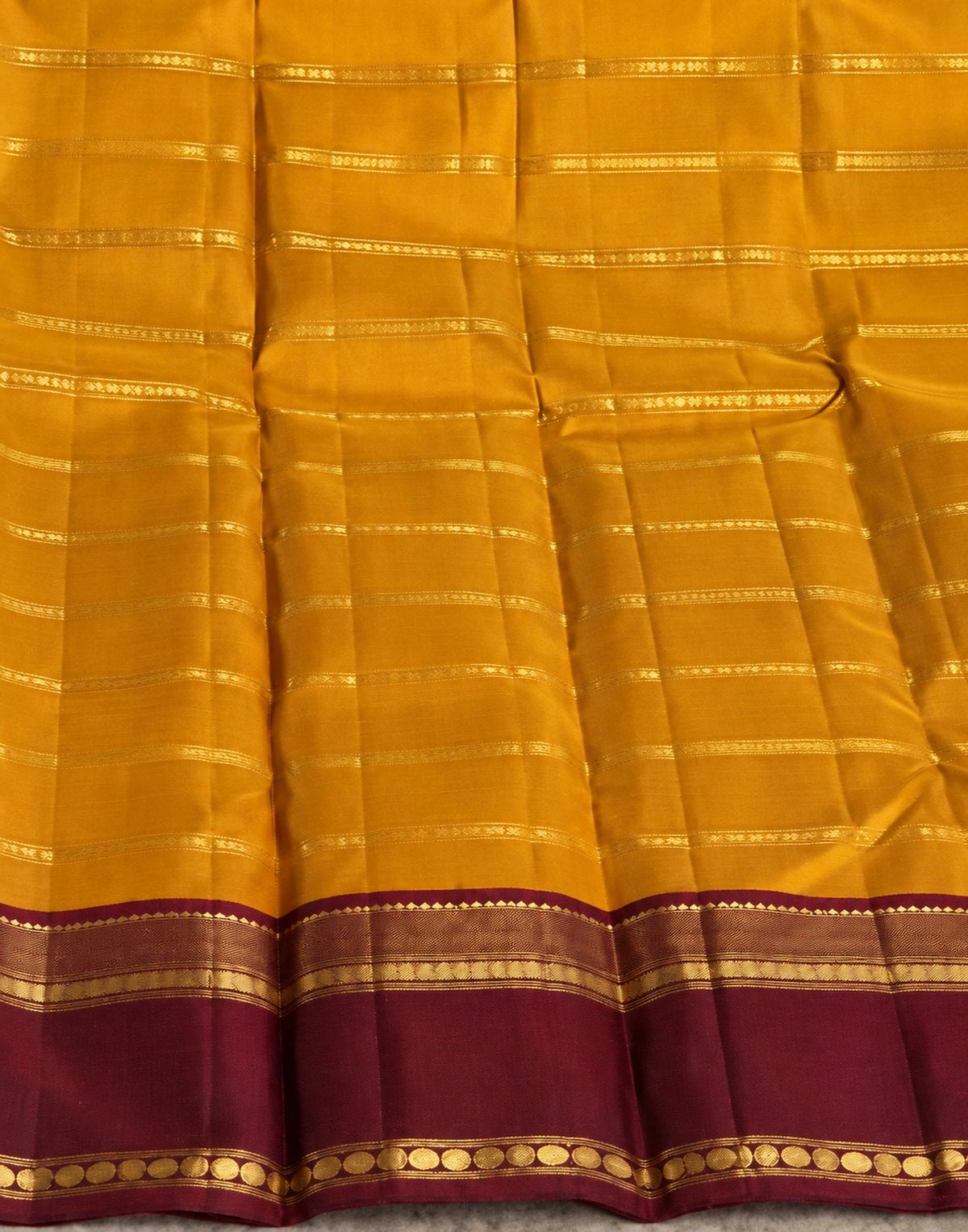 Ezhilara Kanjivaram Silk Saree