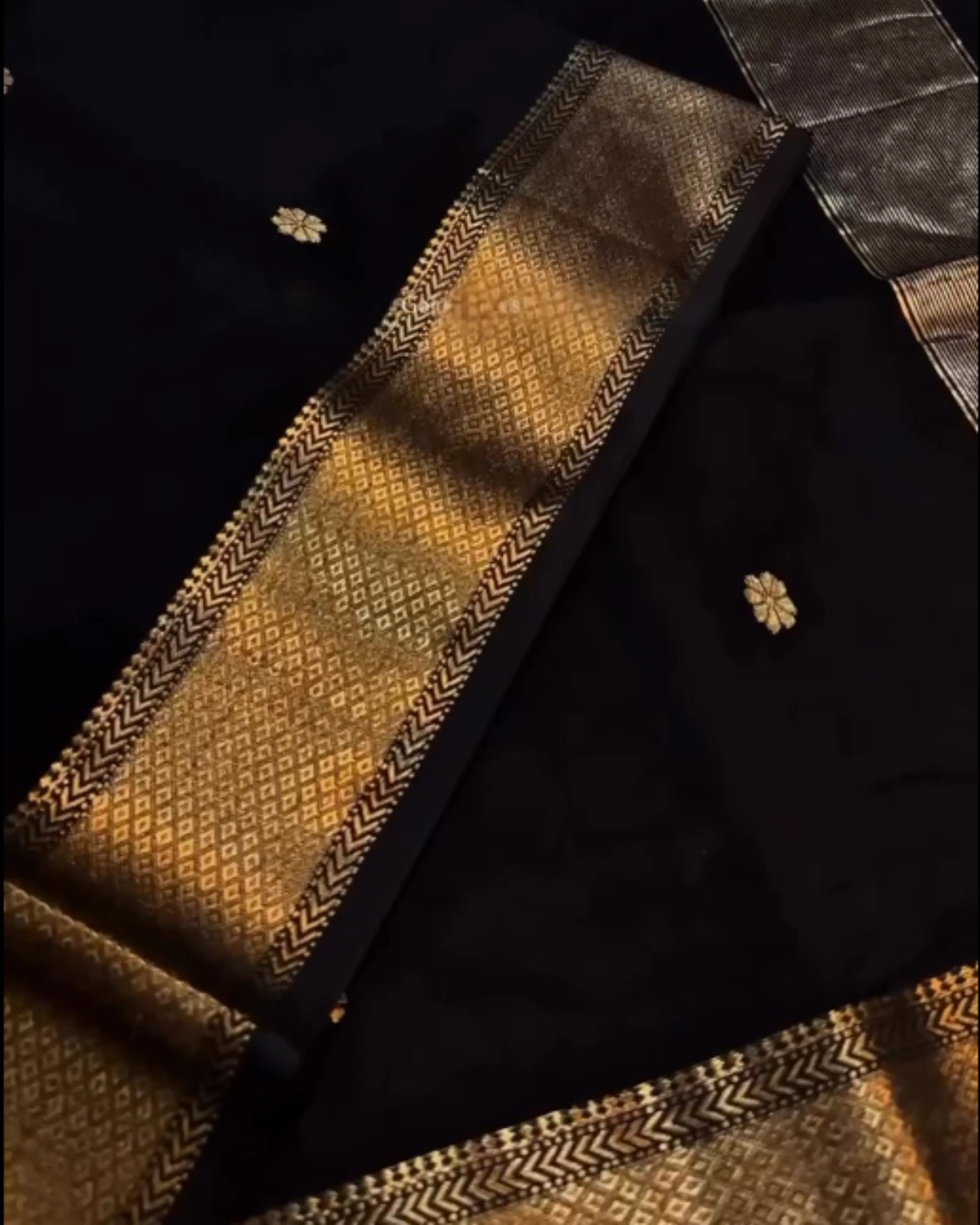 Kanakambari Silk Saree