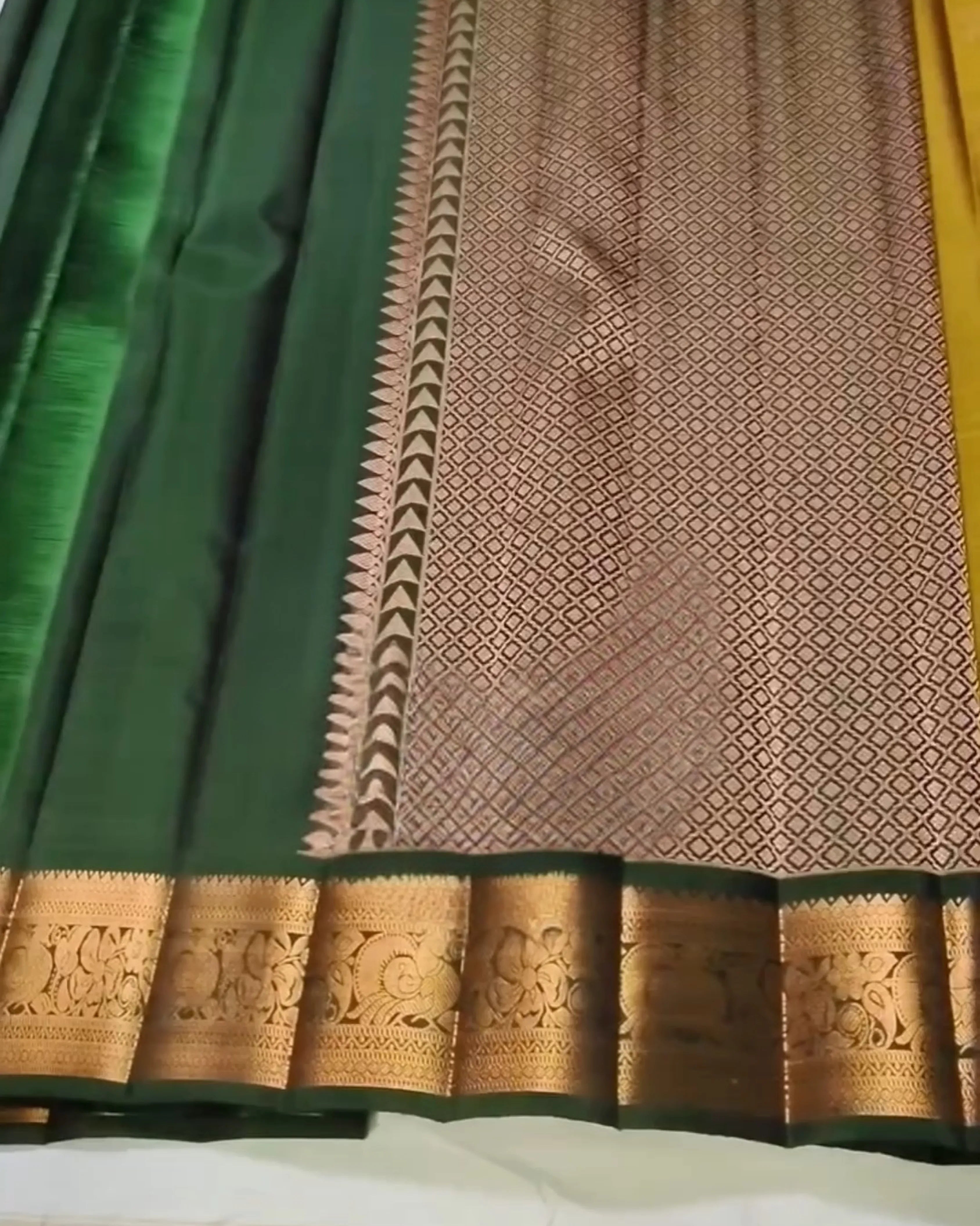 Manjal Kanjivaram Silk Saree