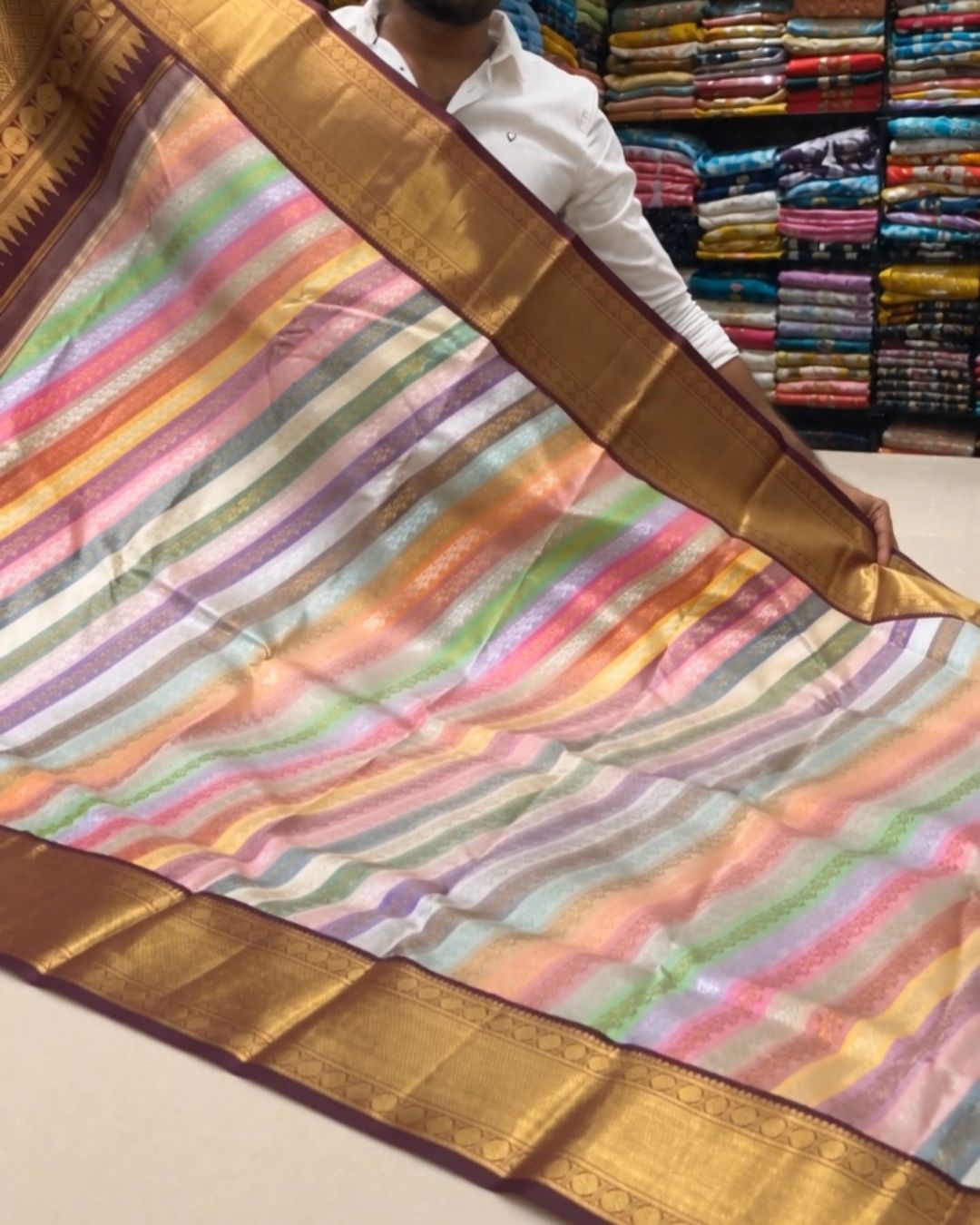 Rang Leriya Kanchipuram Saree