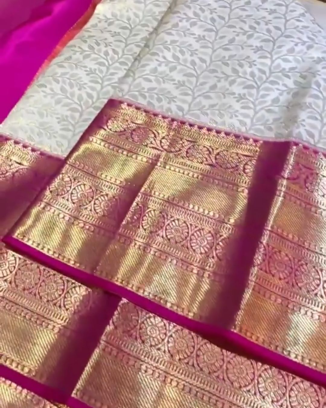 Swan Kanchipuram Silk Saree
