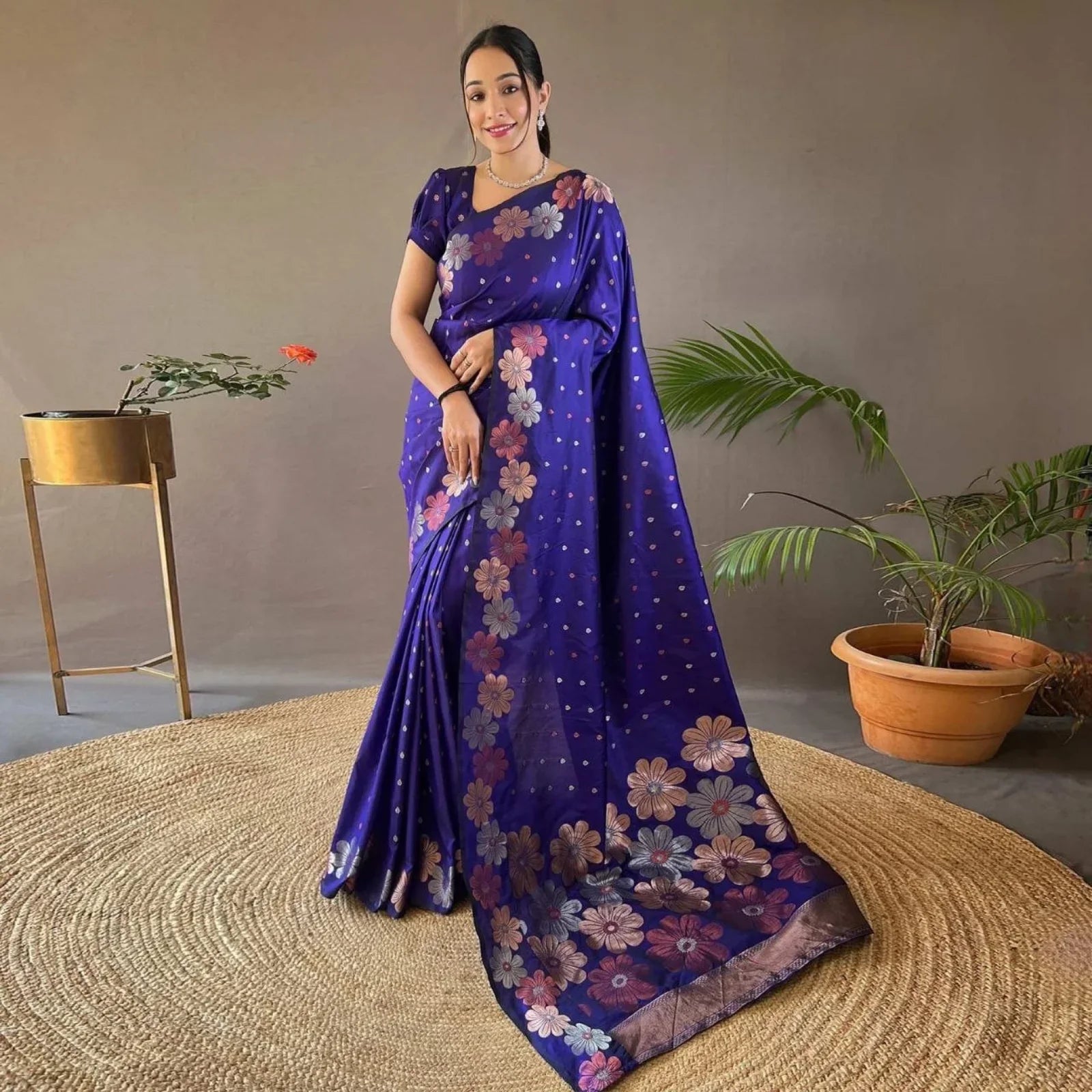 Stunning Soft Lichi Silk Saree With Rich Pallu & Jacquard Blouse