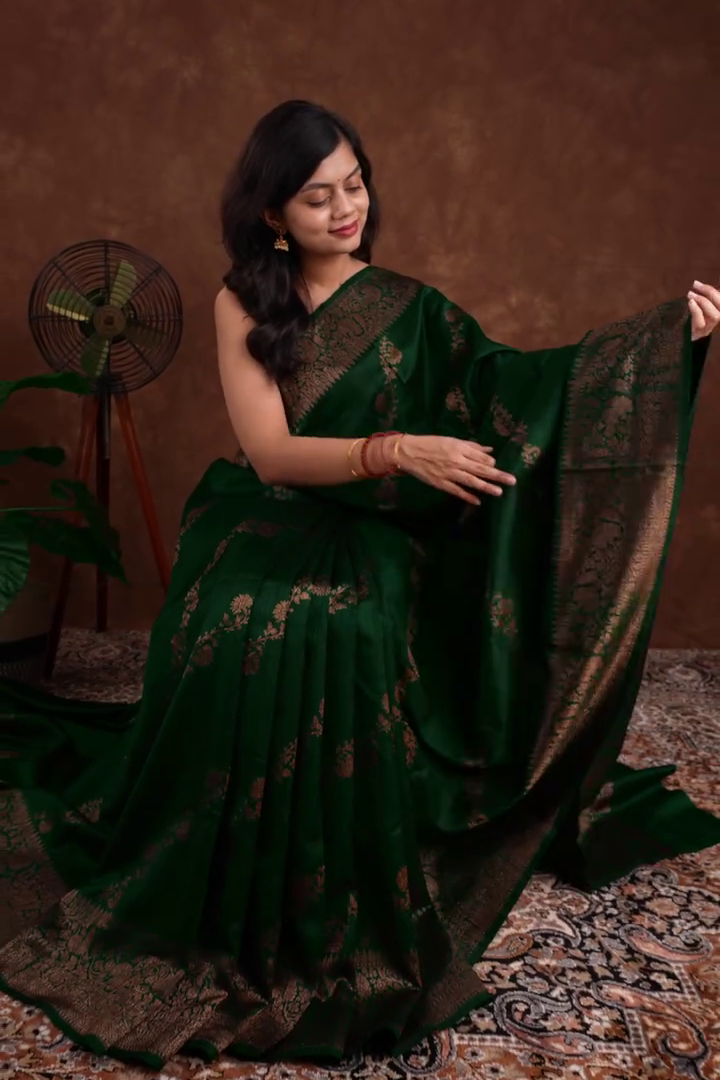 Floral Zari Laheriya Saree